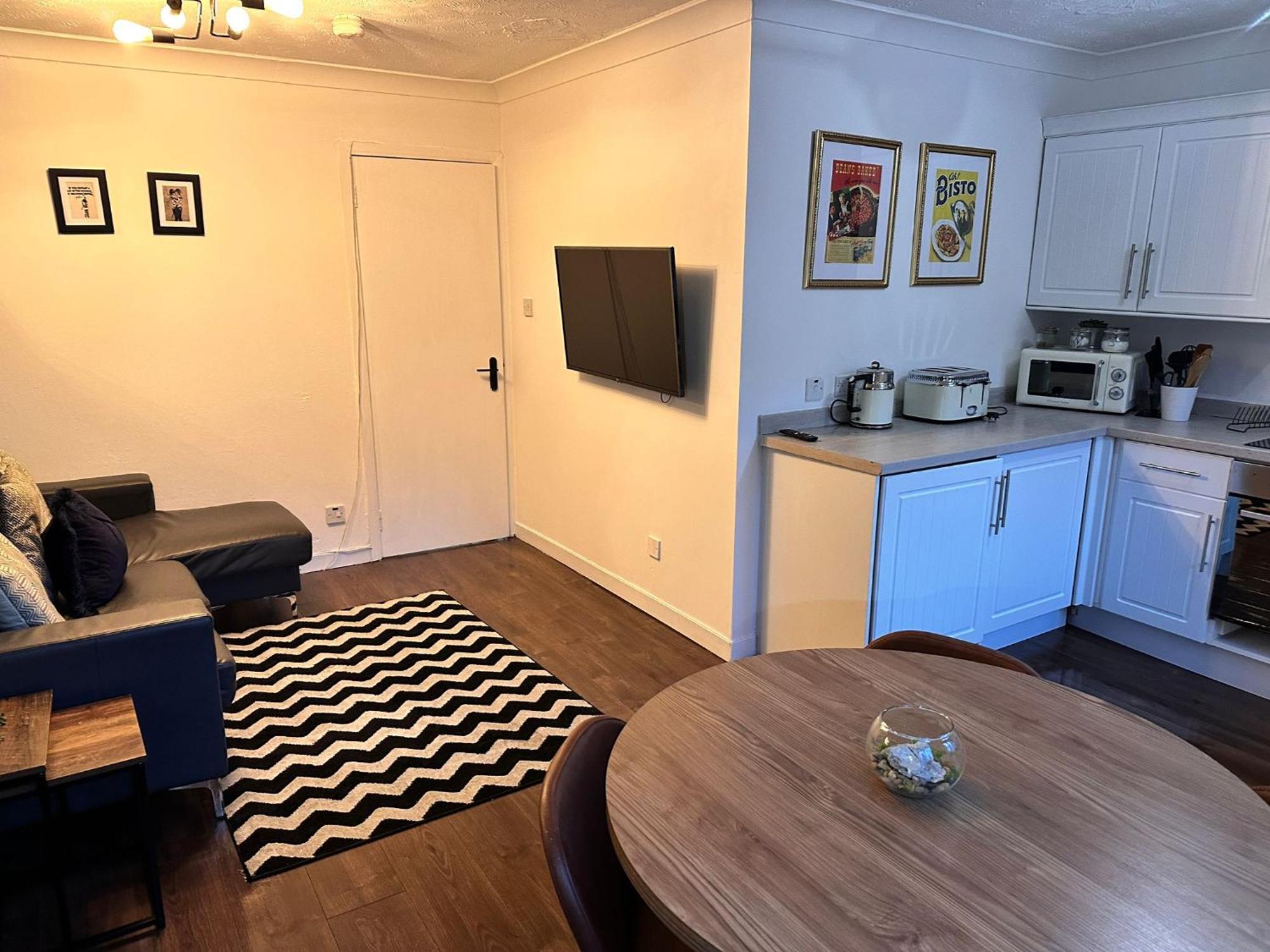 Brightcentral Apartment With Parking Glasgow Extérieur photo