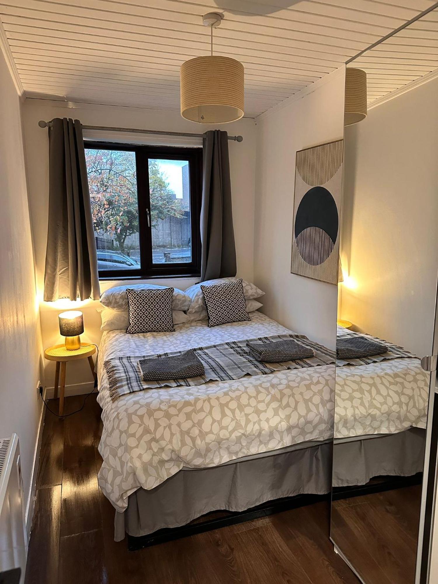 Brightcentral Apartment With Parking Glasgow Extérieur photo