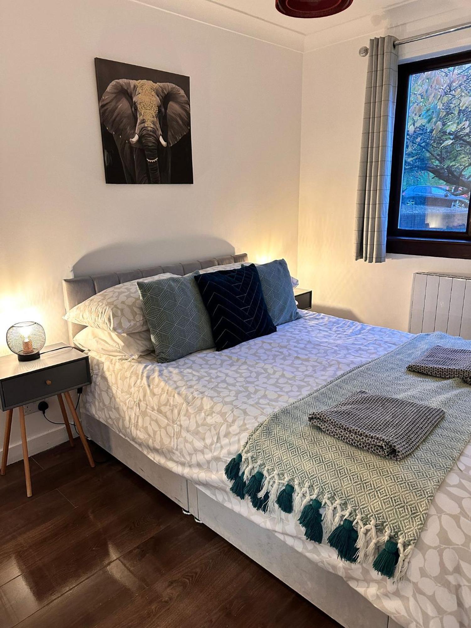 Brightcentral Apartment With Parking Glasgow Extérieur photo
